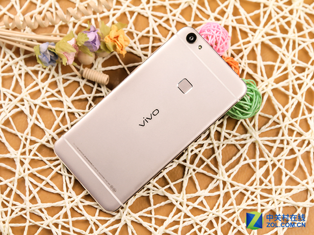 超快指紋識(shí)別 全金屬旗艦vivo X6評(píng)測(cè) 