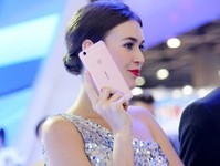 聚焦移動(dòng)大會(huì) 玫瑰金版vivo X6Plus閃耀