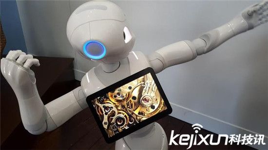 軟銀不僅投資了阿里巴巴：還開發(fā)了情感機器人Pebble