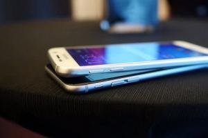 三星侵犯了iPhone設計專利？100多名設計師為蘋果作證稱
