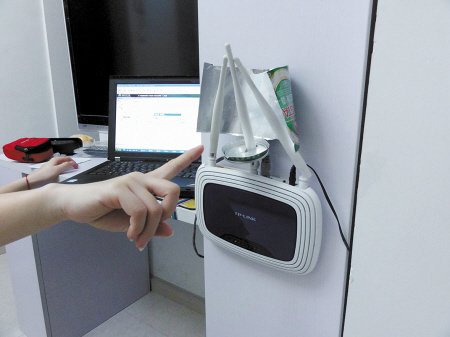 無線<a href=/pc/luyouqi/ target=_blank class=infotextkey>路由器</a>信號差怎么辦？ 三聯