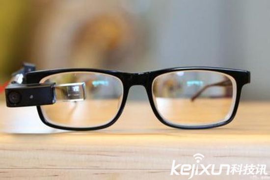 聯(lián)想發(fā)布AR眼鏡C200 針對商務領域