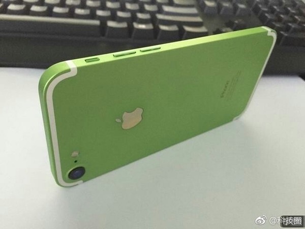 紅色iPhone 7很稀奇？草木綠愿意一戰
