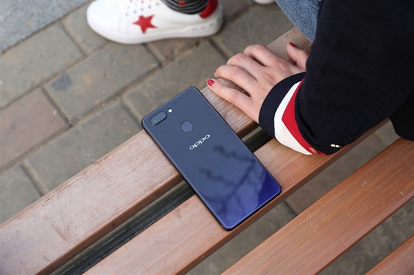 OPPO R15全面評測 最超值的異形全面屏！
