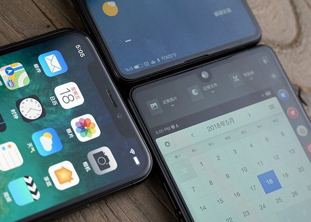 堅(jiān)果R1、小米MIX2S、iPhone X對(duì)比評(píng)測(cè) 國(guó)產(chǎn)旗艦對(duì)決蘋果