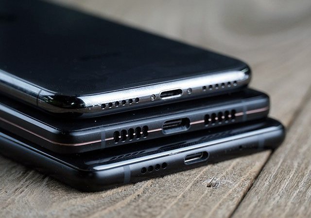 堅(jiān)果R1、小米MIX2S、iPhone X對(duì)比評(píng)測(cè) 國(guó)產(chǎn)旗艦對(duì)決蘋果