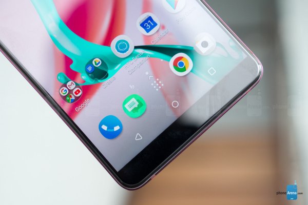 HTC U12+真機上手圖賞：看起來相當漂亮