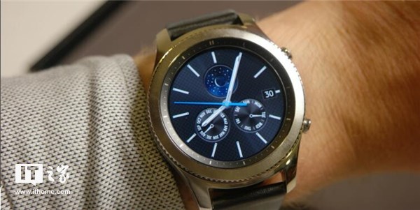 三星Gear S4智能手表：支持LTE，全新金色配色