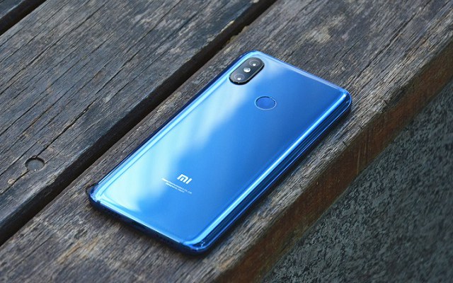 小米8和一加6買哪個(gè)好？差價(jià)500小米8對(duì)比一加6的區(qū)別