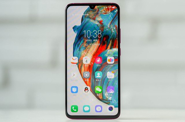 vivo X23配置參數(shù)與真機(jī)圖賞  主打拍照、高顏值全面屏手機(jī)
