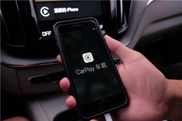 蘋果CarPlay支持第三方導航，我們體驗了百度地圖