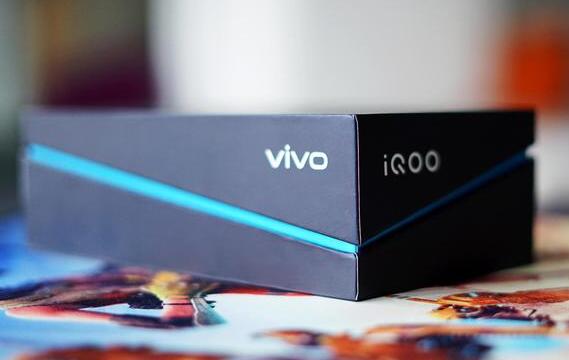 iQOO配置怎么樣？vivo iQOO真機開箱外觀圖賞