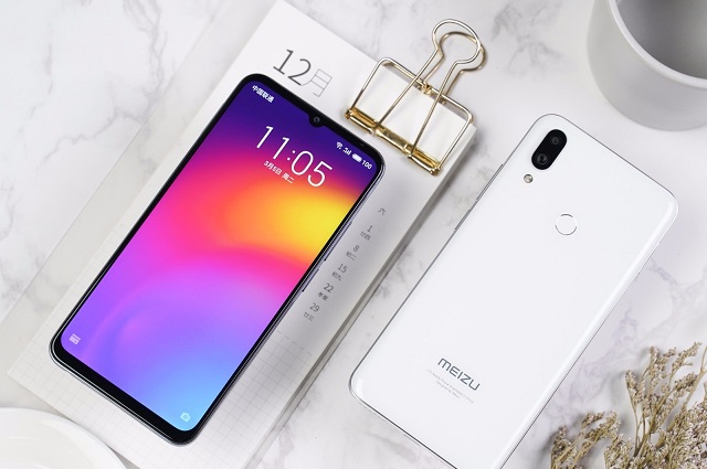 魅族Note 9真機(jī)圖賞：圓潤(rùn)玻璃機(jī)身，極致水滴屏設(shè)計(jì)