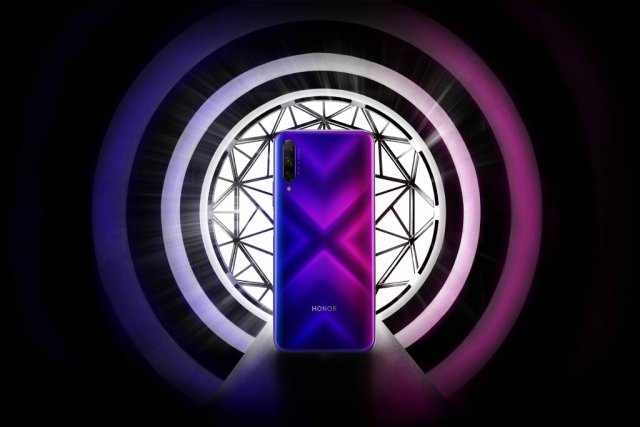 榮耀9X即將正式發布：后置三攝，升降設計，或將采用側邊指紋！