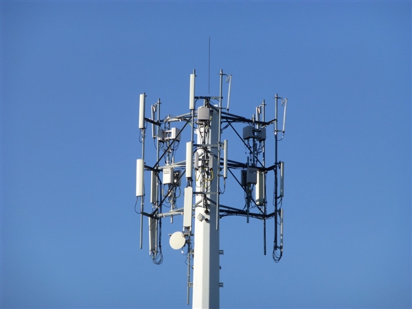 三大運營商11月運營數據對比：移動4G、寬帶一騎絕塵